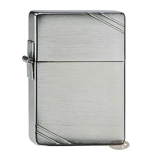 Feuerzeug Zippo 1935 Replica Slashes aus Chrom gebürstet in silber seidenmatt gemustert 81075
